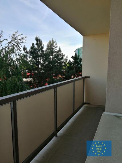 Predaj 1,5 izb bytu v Košiciach Terasa, pôvodný stav, OV. loggia.