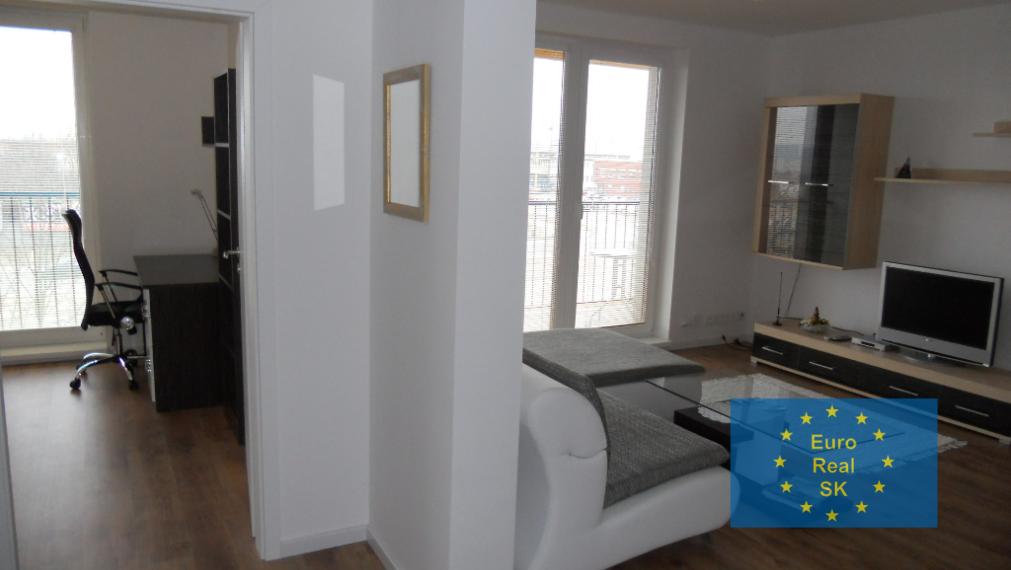 Na prenájom  2izb.byt, v novostavbe, zariadený, s parkovaním