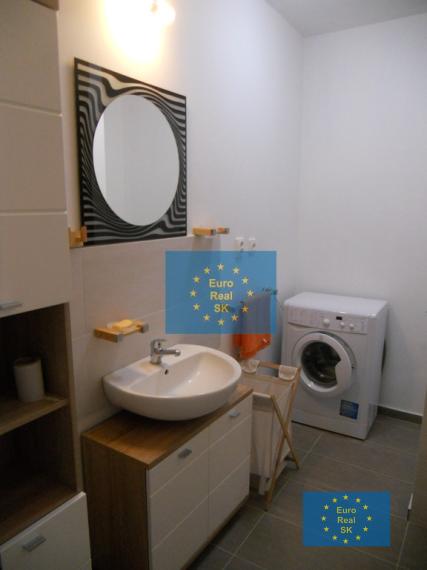 Na prenájom  2izb.byt, v novostavbe, zariadený, s parkovaním