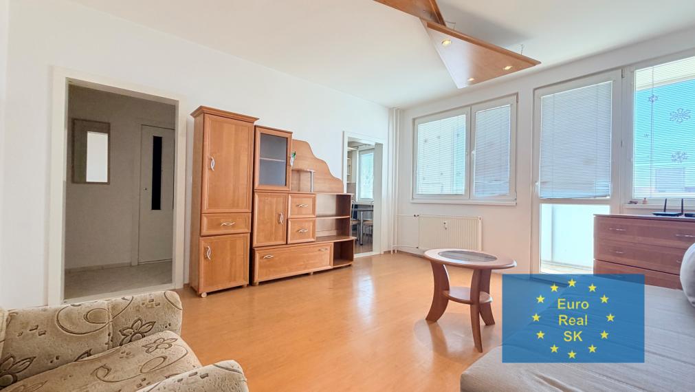 Predaj rekonštruovaného jednoizbového bytu s balkónom o výmere 42 m2, Varšavská ul. ( sídlisko Ťahanovce ), Košice, cena dohodou