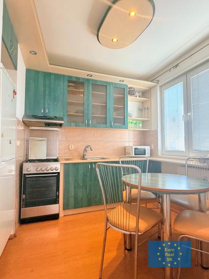 Predaj rekonštruovaného jednoizbového bytu s balkónom o výmere 42 m2, Varšavská ul. ( sídlisko Ťahanovce ), Košice, cena dohodou