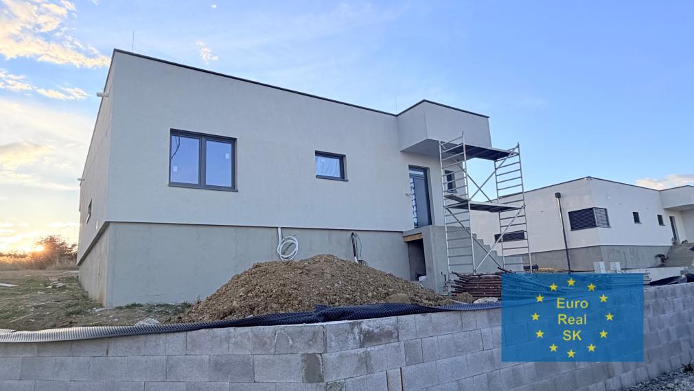 Na predaj ponúkame 5 izb. RD - Ďurďošík v novej IBV lokalite, pozemok 600 m2,