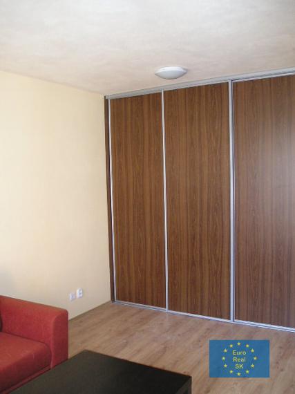 Prenájom 2 izb bytu Košice Klimkovičová, zariadený. loggia.