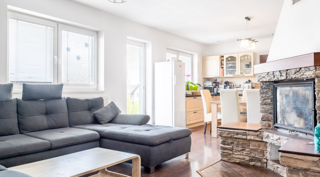 "Exkluzívne" Ponúkam na predaj veľký rodinný dom v KE - Barca v novej rezidenčnej časti.