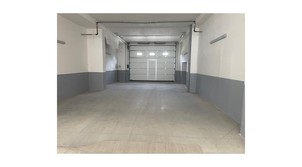 Košice prenájom výrobno-skladových priestorov, 2x700 m2, 1.400 m2, 3.400 m2, žeriav 5 t (8t) , kancelárske priestory, parkovanie