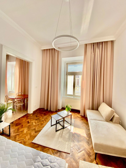 Ponúkam na prenájom pekný 1 izb. byt v centre Košic - Kováčska ul..