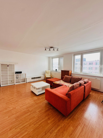 Predaj slnečného 3 izb. bytu Nad Jazerom - Sputnikova ul., rekonštrukcia, OV.