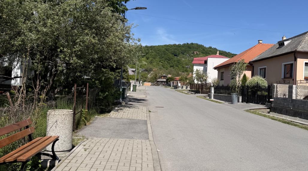 Ponúkam na predaj stavebný pozemok Kaluža Zemplínska Šírava