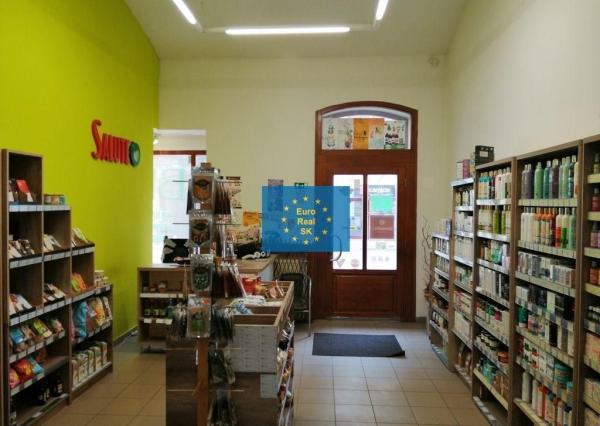Na prenájom obchodný priestor Košice centrum, Mlynská ul., 56 m2, výklad, rekonštruovaný