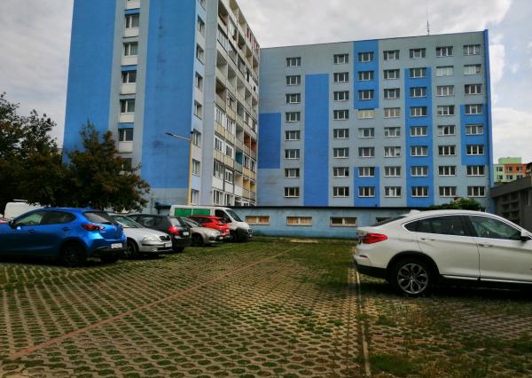 Prenájom pekného 2 izb. bytu v KE - Terasa, Tr. SNP, kompletne zariadený, po komp. rekonštrukcii