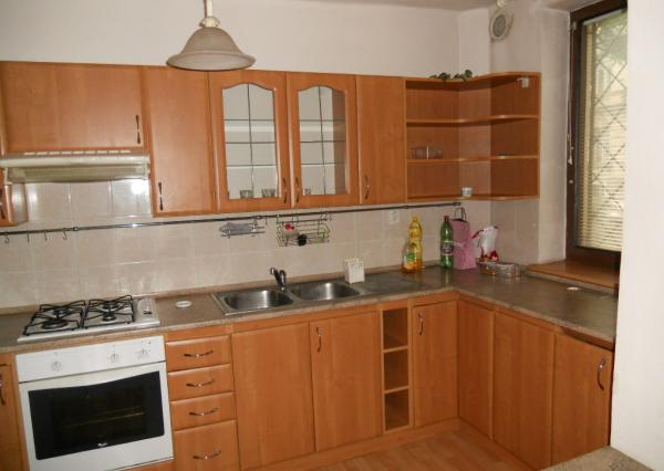 Prenájom 2 izb. bytu v KE - Centrum, 60 m2, zariadený, po rekonštrukcii.