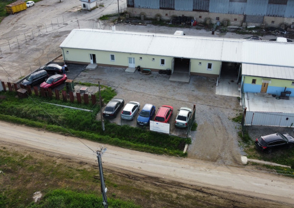 Predaj skladovo-prevádzkovej budovy v KE - okolie, Svinica, v blízkosti diaľničného exitu.