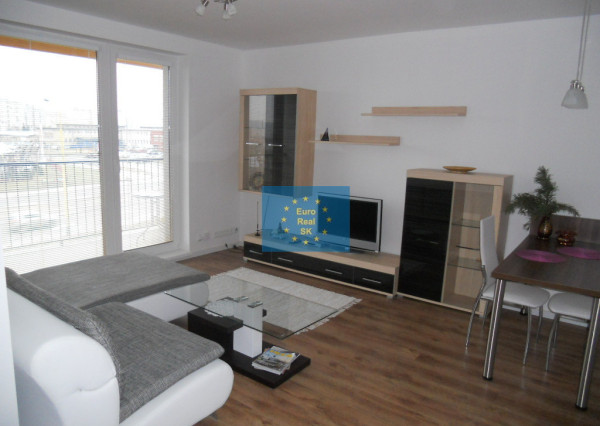 Na prenájom  2izb.byt, v novostavbe, zariadený, s parkovaním