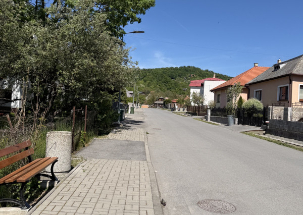 Ponúkam na predaj stavebný pozemok Kaluža Zemplínska Šírava